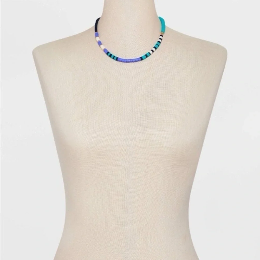 NWT! Universal Thread Disc Bead Necklace